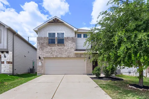 14305 Eucalyptus Bend