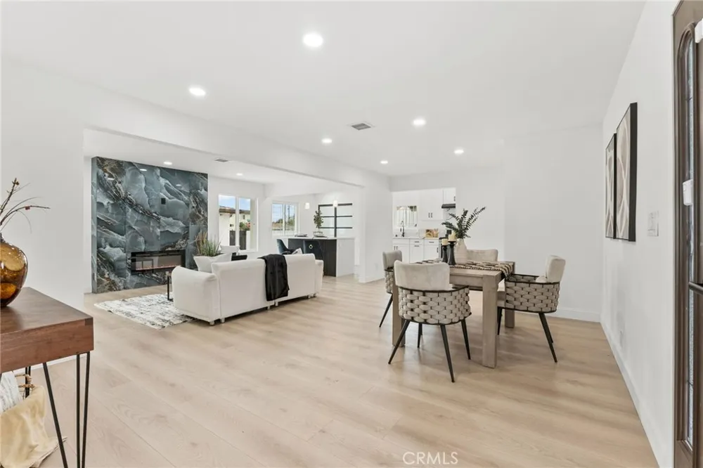 9246 Manzanar Downey, CA 90240
