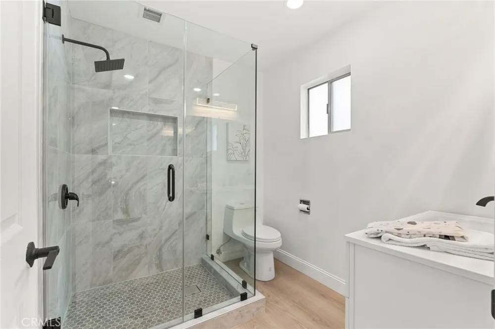 9246 Manzanar Downey, CA 90240
