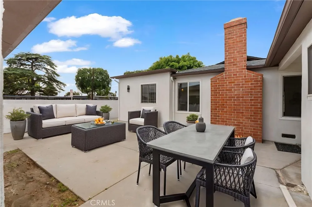 9246 Manzanar Downey, CA 90240