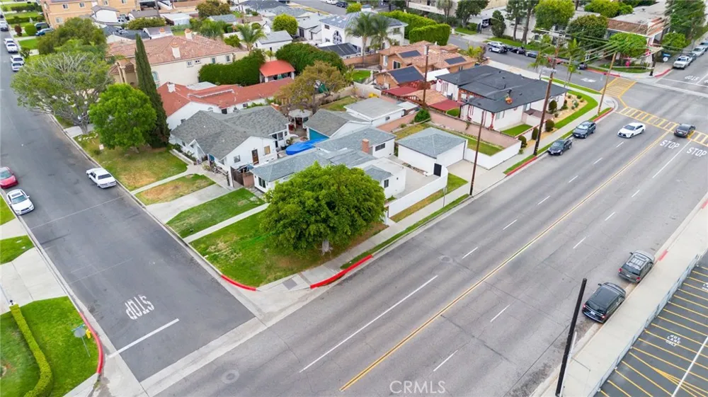 9246 Manzanar Downey, CA 90240