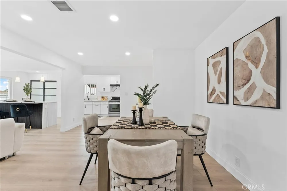 9246 Manzanar Downey, CA 90240