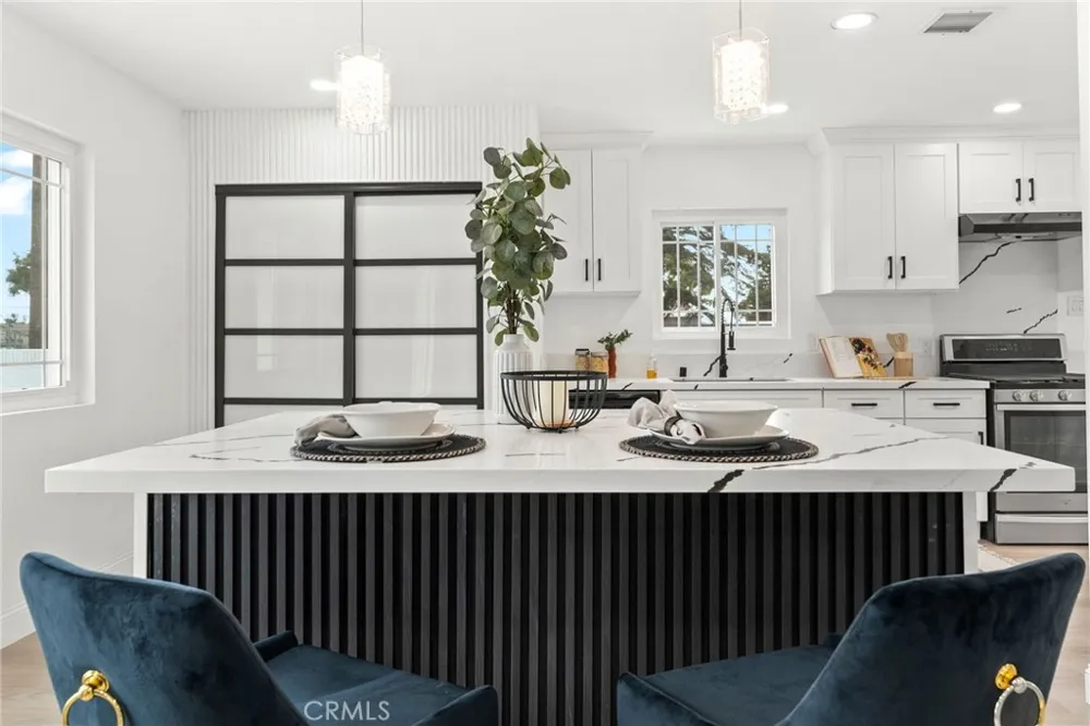 9246 Manzanar Downey, CA 90240