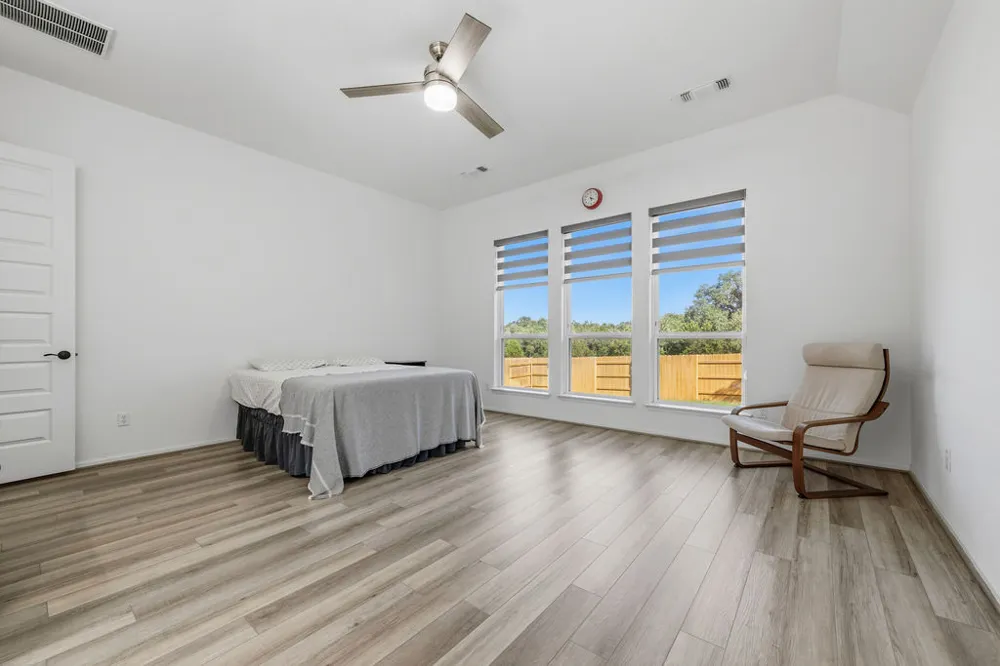 304 Barton Oak Trail Georgetown, TX 78628