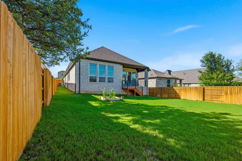 304 Barton Oak Trail Georgetown, TX 78628