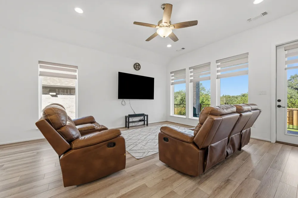 304 Barton Oak Trail Georgetown, TX 78628