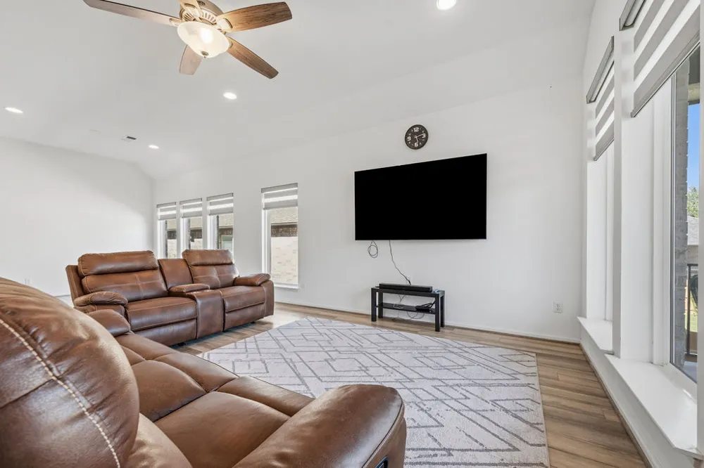 304 Barton Oak Trail Georgetown, TX 78628