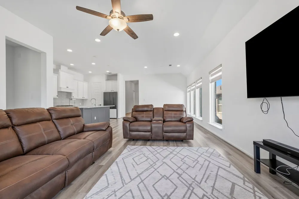 304 Barton Oak Trail Georgetown, TX 78628