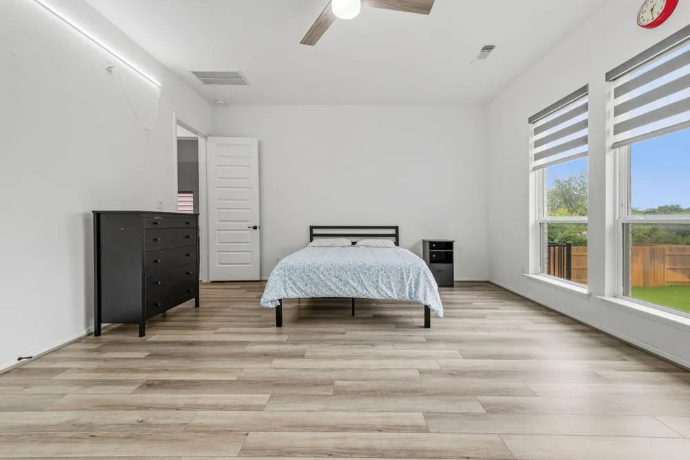 304 Barton Oak Trail Georgetown, TX 78628