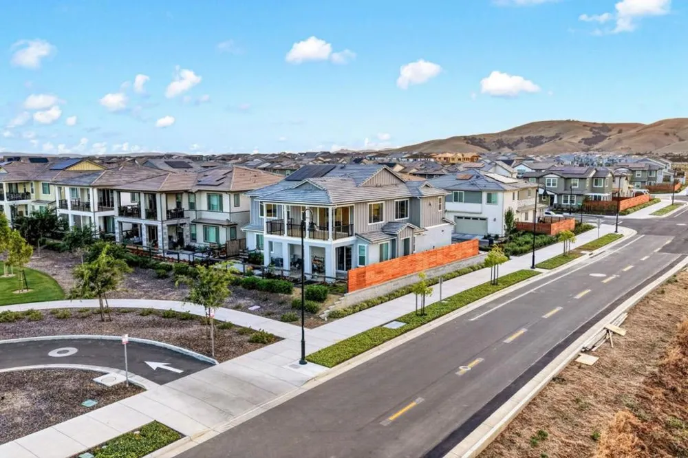 2466 Shore Vista Fairfield, CA 94533