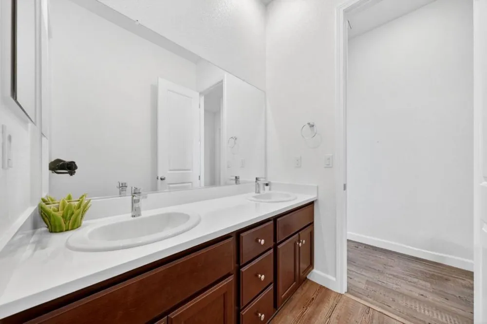 2466 Shore Vista Fairfield, CA 94533