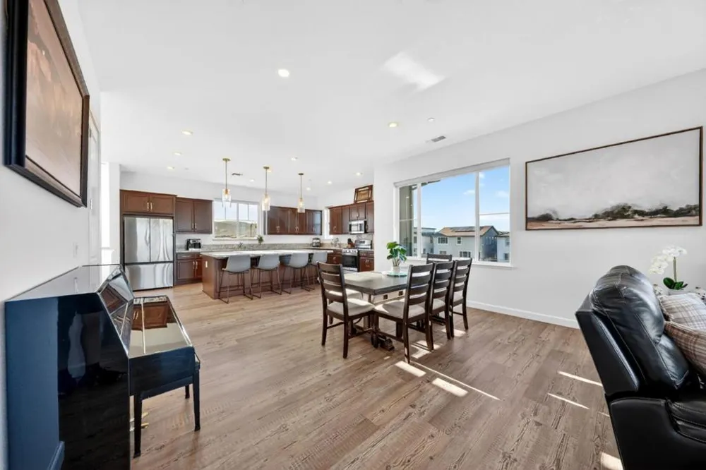 2466 Shore Vista Fairfield, CA 94533
