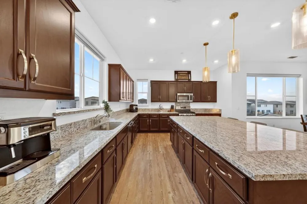 2466 Shore Vista Fairfield, CA 94533
