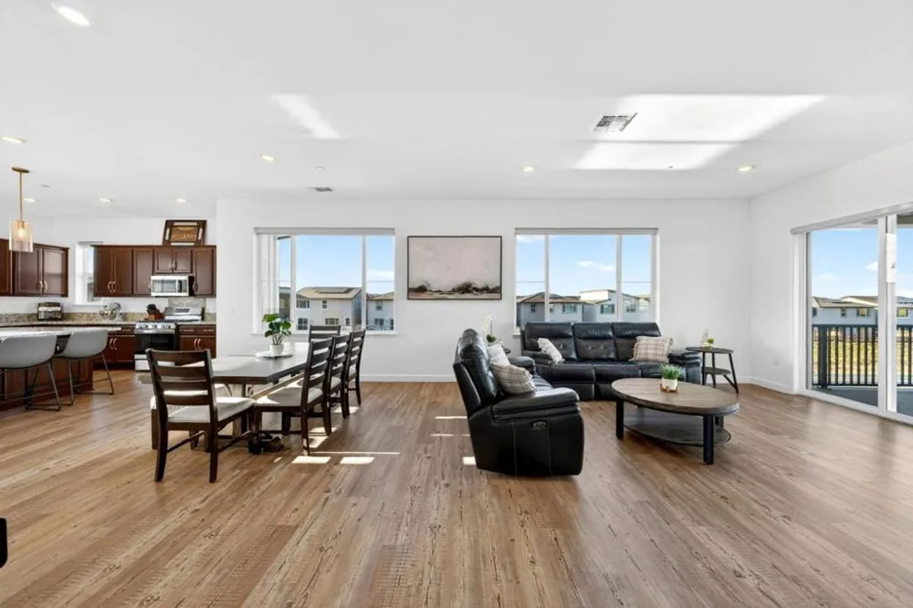 2466 Shore Vista Fairfield, CA 94533