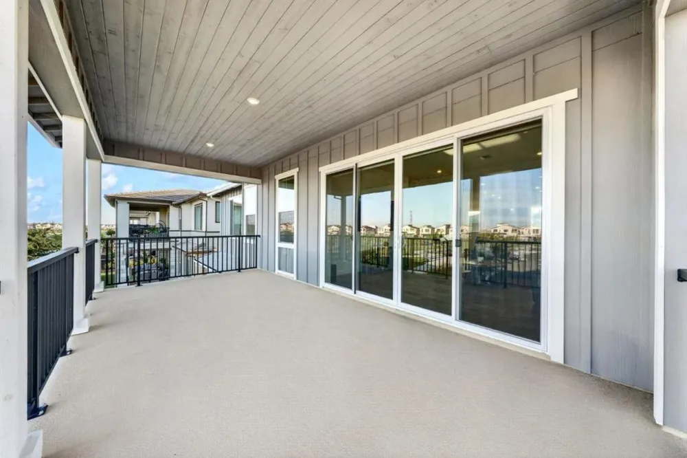 2466 Shore Vista Fairfield, CA 94533