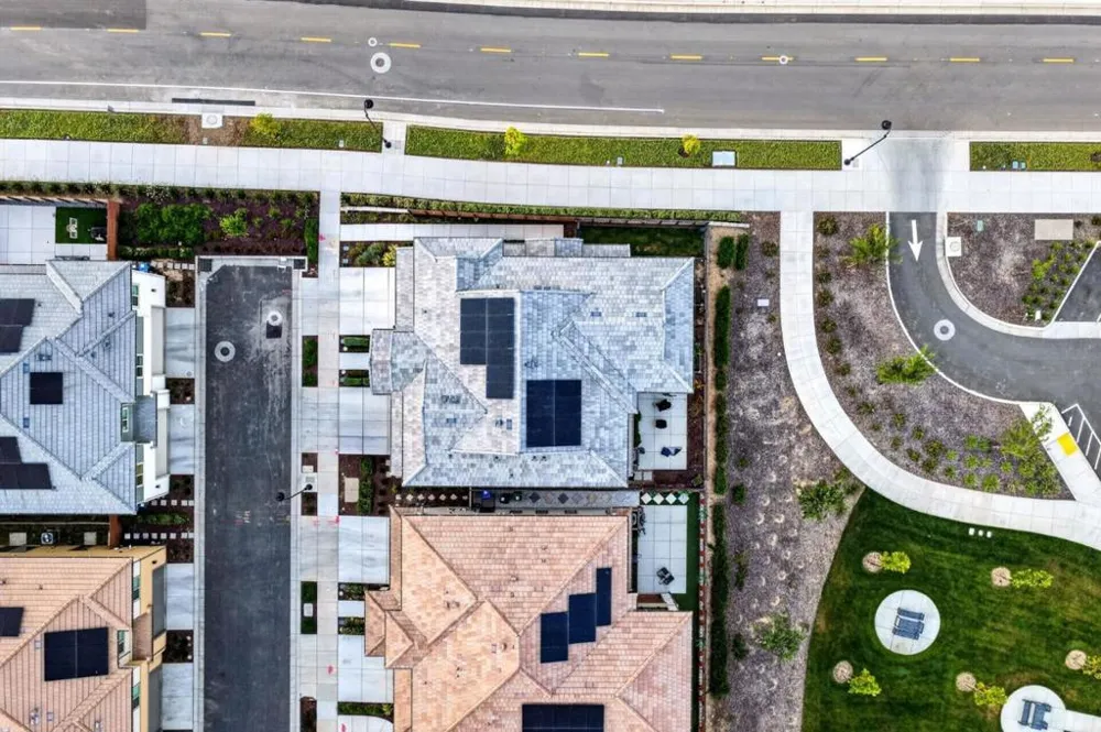 2466 Shore Vista Fairfield, CA 94533