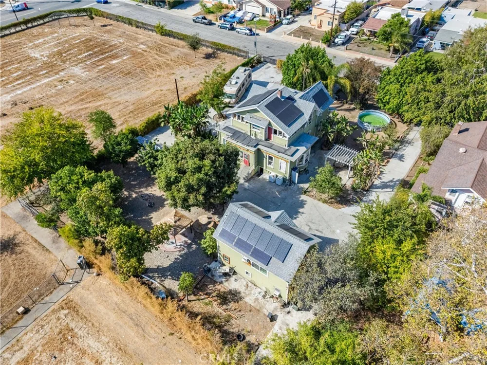 850 E Columbia Pomona, CA 91767