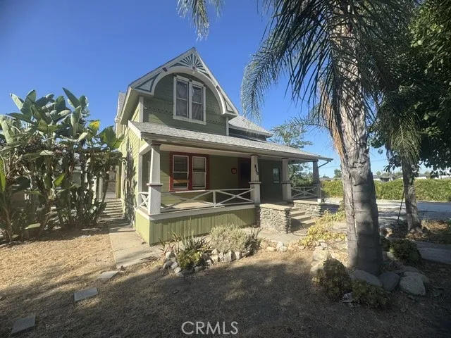 850 E Columbia Pomona, CA 91767