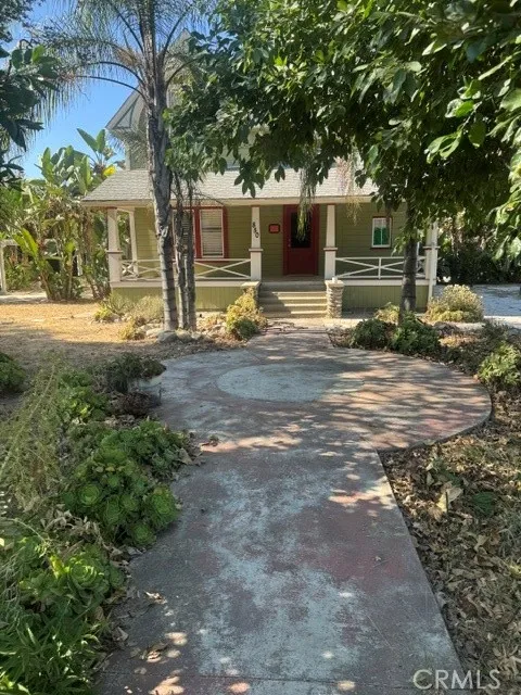 850 E Columbia Pomona, CA 91767