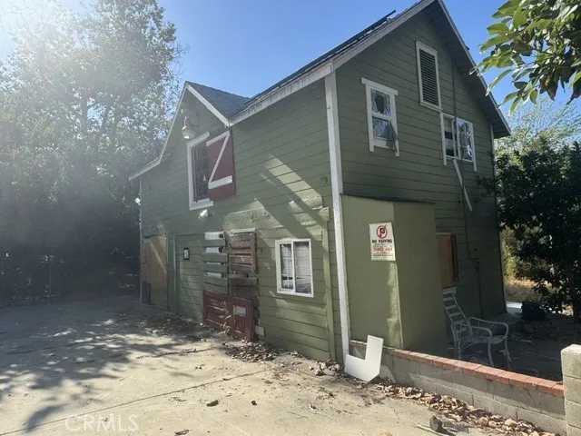 850 E Columbia Pomona, CA 91767