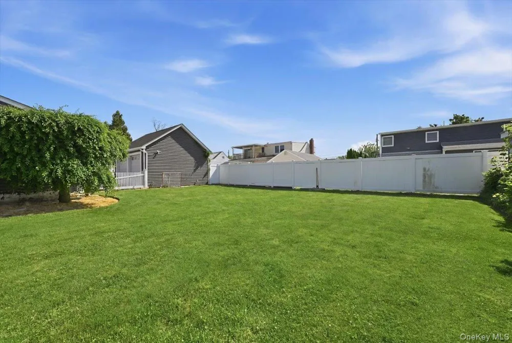 11 Moeller Street Hicksville, NY 11801