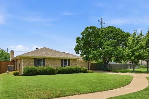 2915 Post Oak Court
