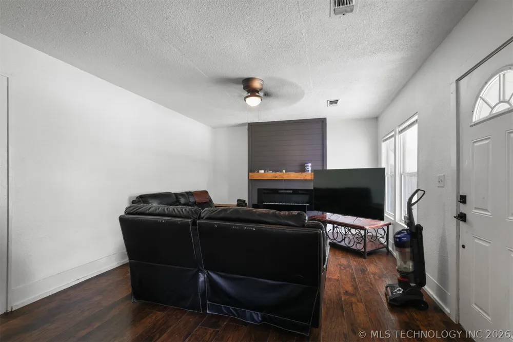 1320 4th Avenue Durant, OK 74701