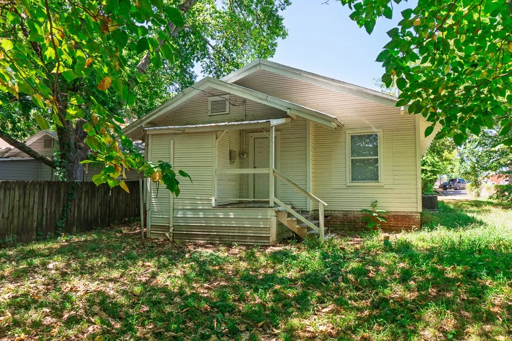 1320 4th Avenue Durant, OK 74701