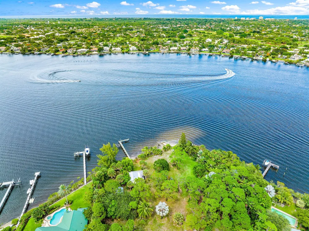 419370 Loxahatchee River Road Jupiter, FL 33458