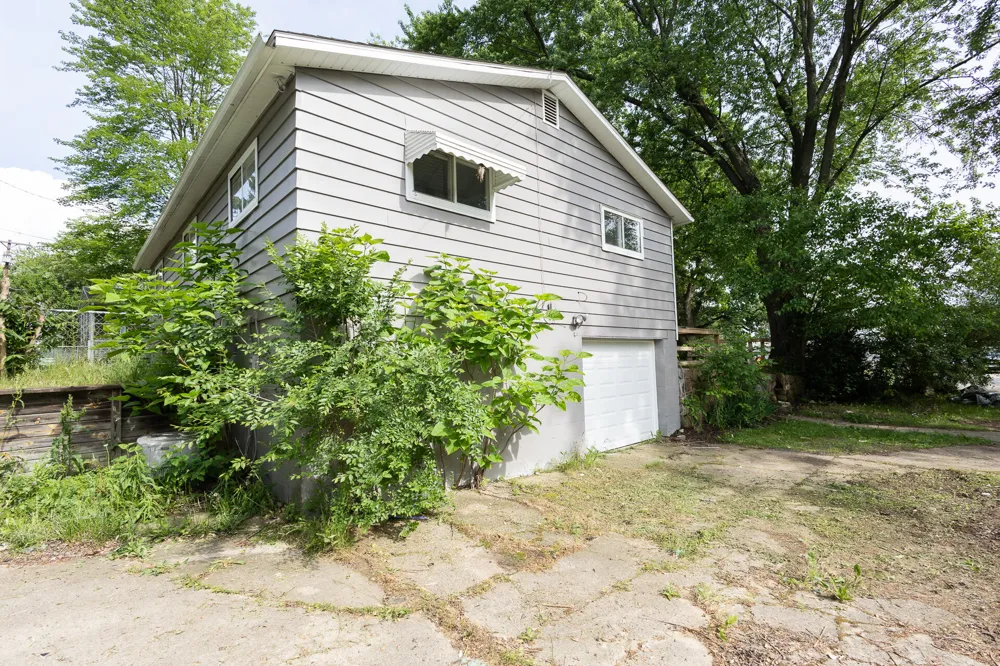 9470 Peck Road Montcalm Township, MI 48838
