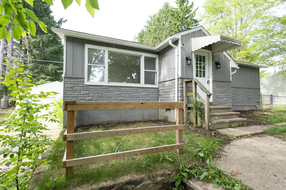 9470 Peck Road Montcalm Township, MI 48838