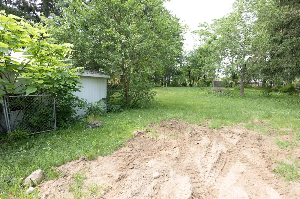 9470 Peck Road Montcalm Township, MI 48838