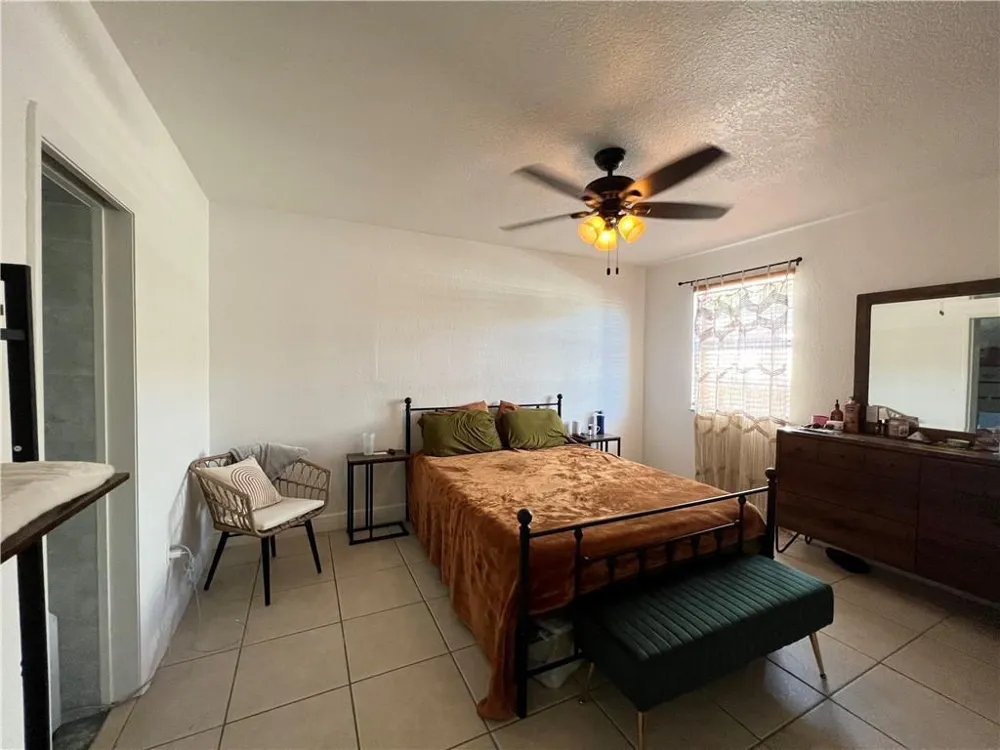 225 E 41st Street Hialeah, FL 33013