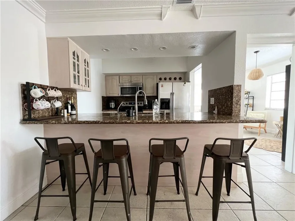 225 E 41st Street Hialeah, FL 33013