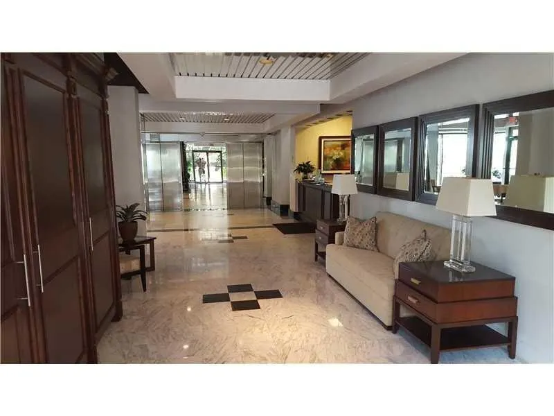 1021 Hillsboro Mile #204 Hillsboro Beach, FL 33062