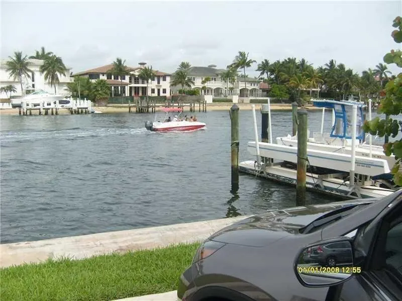 1021 Hillsboro Mile #204 Hillsboro Beach, FL 33062