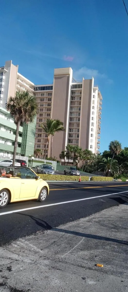 1021 Hillsboro Mile #204 Hillsboro Beach, FL 33062