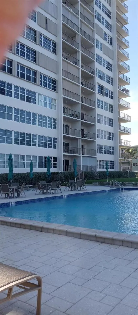 1021 Hillsboro Mile #204 Hillsboro Beach, FL 33062