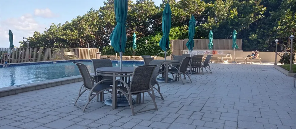 1021 Hillsboro Mile #204 Hillsboro Beach, FL 33062