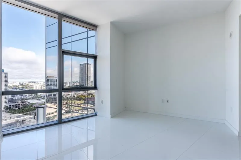 851 NE 1st Avenue #1912 Miami, FL 33132