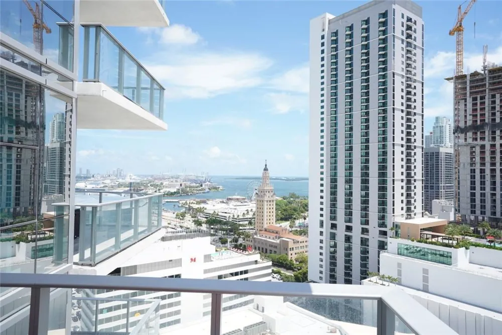 851 NE 1st Avenue #1912 Miami, FL 33132