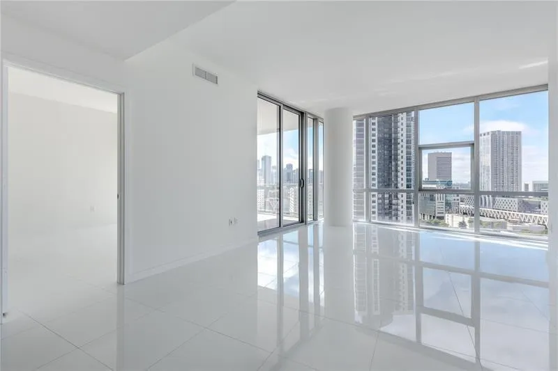 851 NE 1st Avenue #1912 Miami, FL 33132