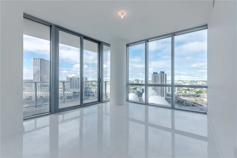 851 NE 1st Avenue #1912 Miami, FL 33132