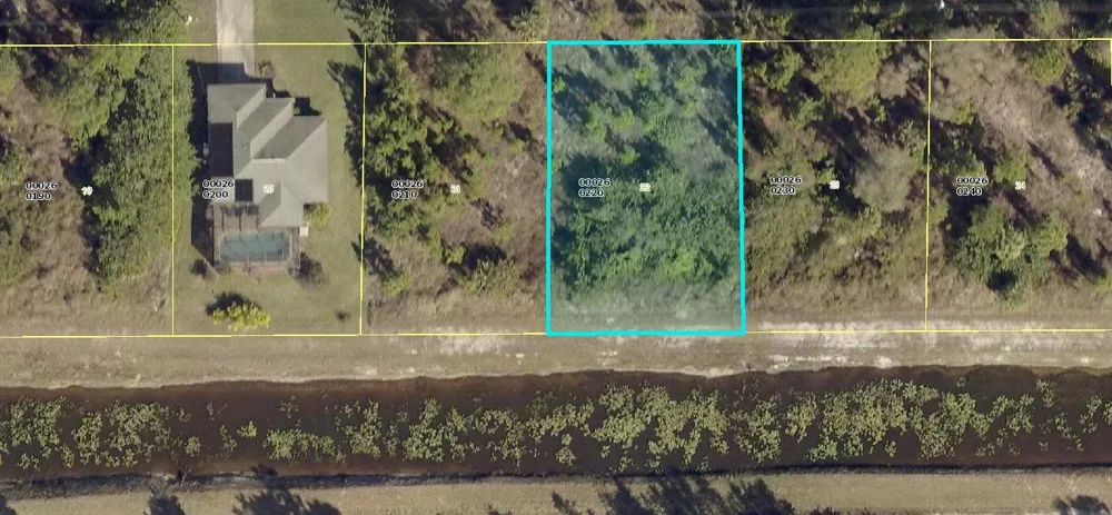 956 Candlelight Drive Lehigh Acres, FL 33974