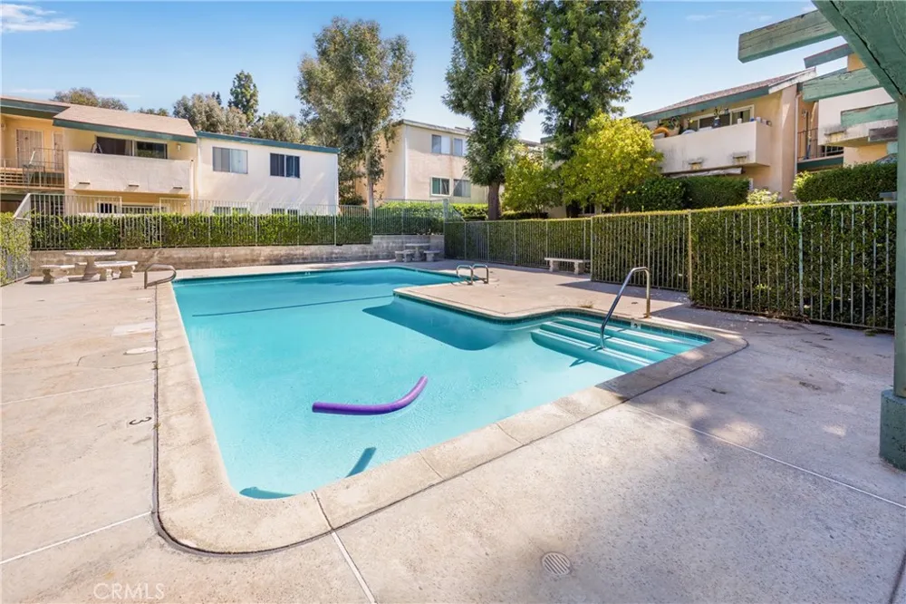 10636 Woodley Avenue #34 Granada Hills, CA 91344