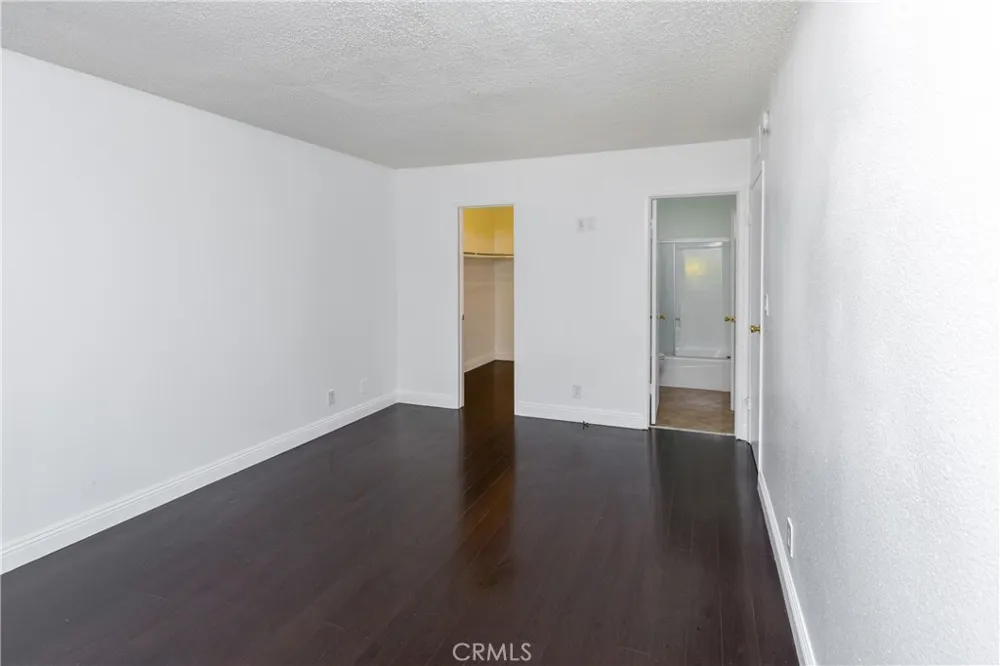 10636 Woodley Avenue #34 Granada Hills, CA 91344