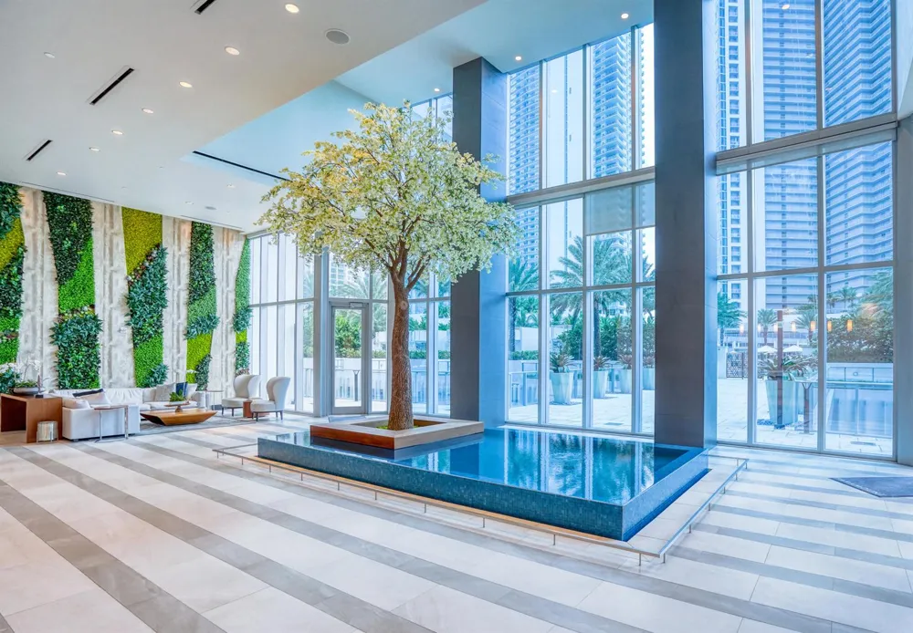 851 NE 1st Avenue #812 Miami, FL 33132