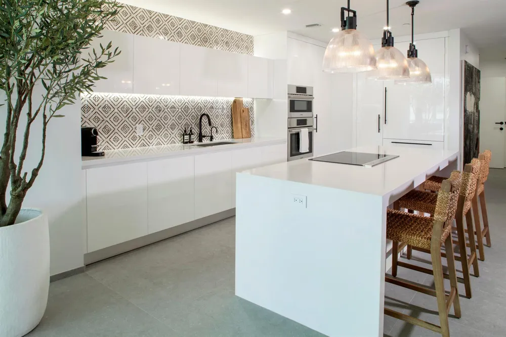 851 NE 1st Avenue #812 Miami, FL 33132
