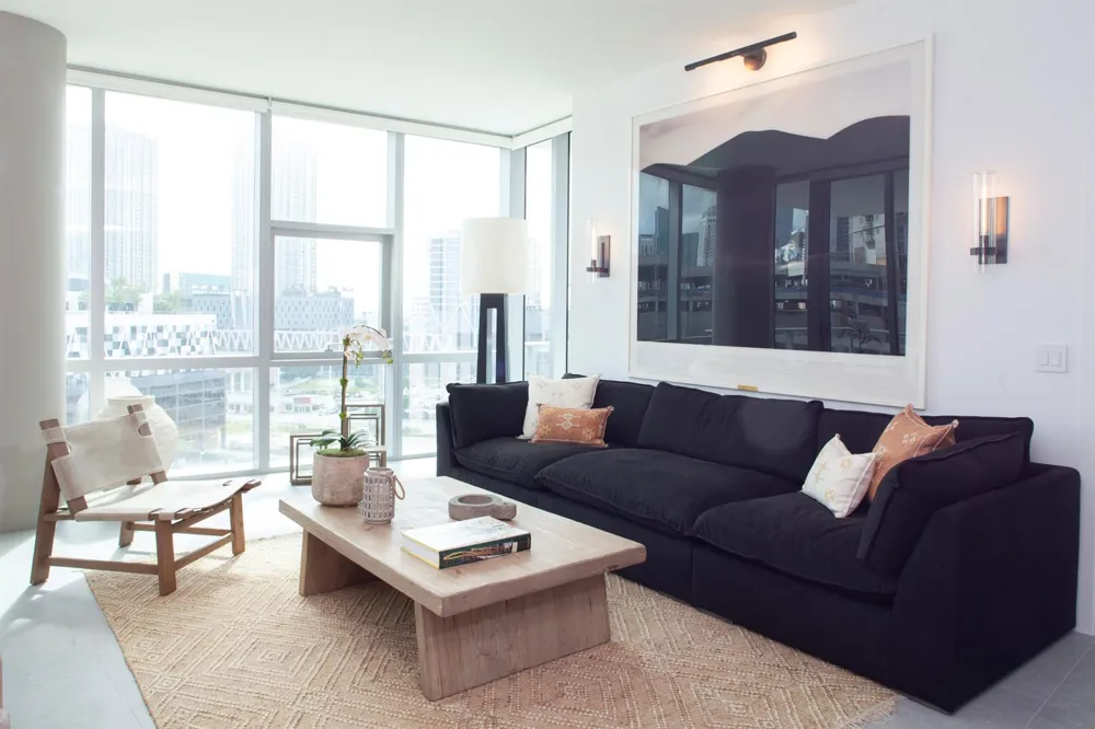 851 NE 1st Avenue #812 Miami, FL 33132