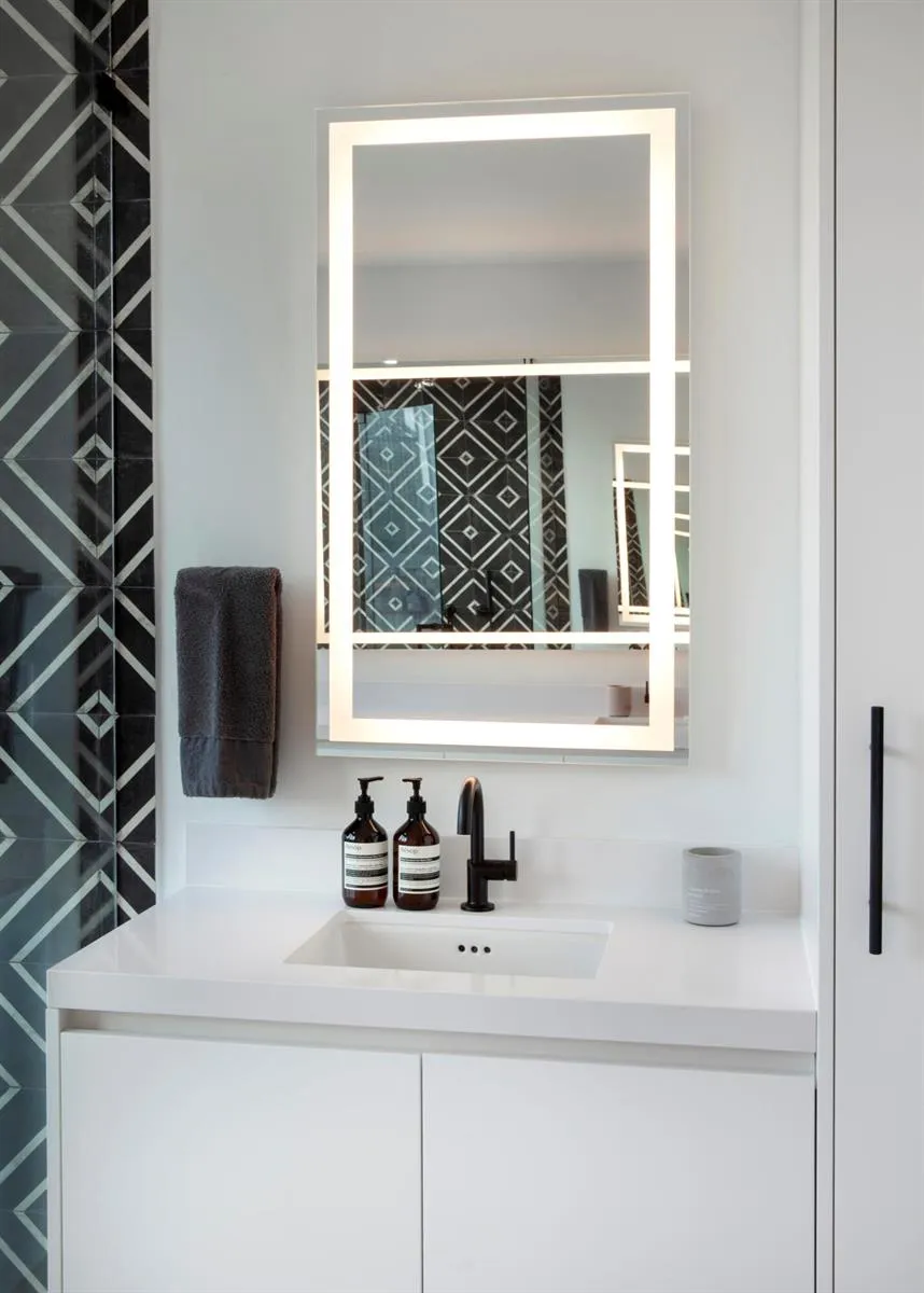 851 NE 1st Avenue #812 Miami, FL 33132